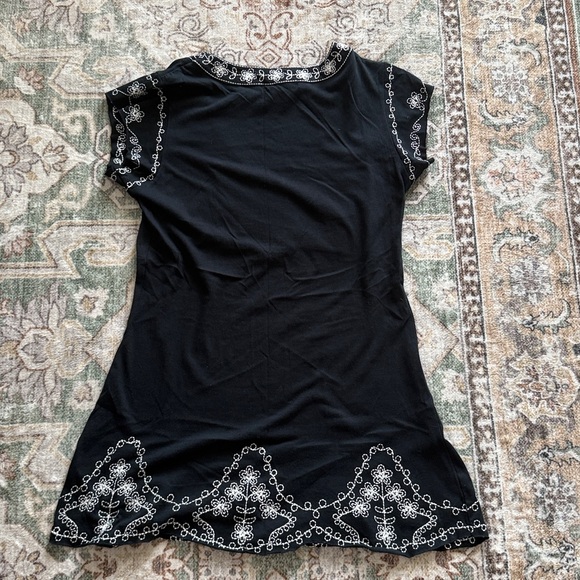 Embroidered Tunic - Picture 3 of 3